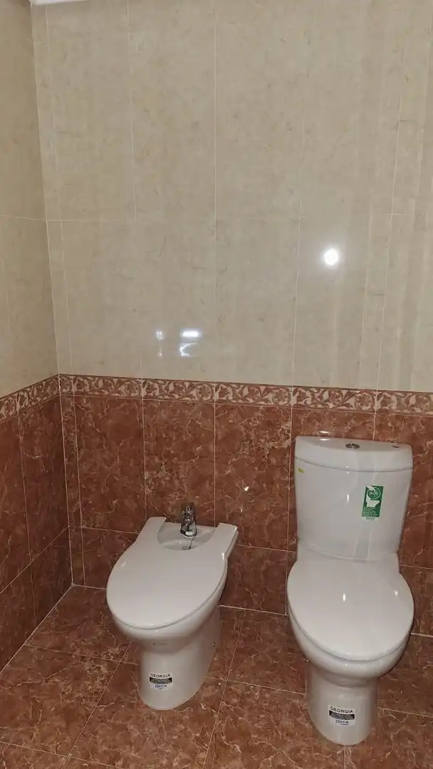 Baño de Piso en venta en Ponferrada con Calefacción, Parquet y Trastero