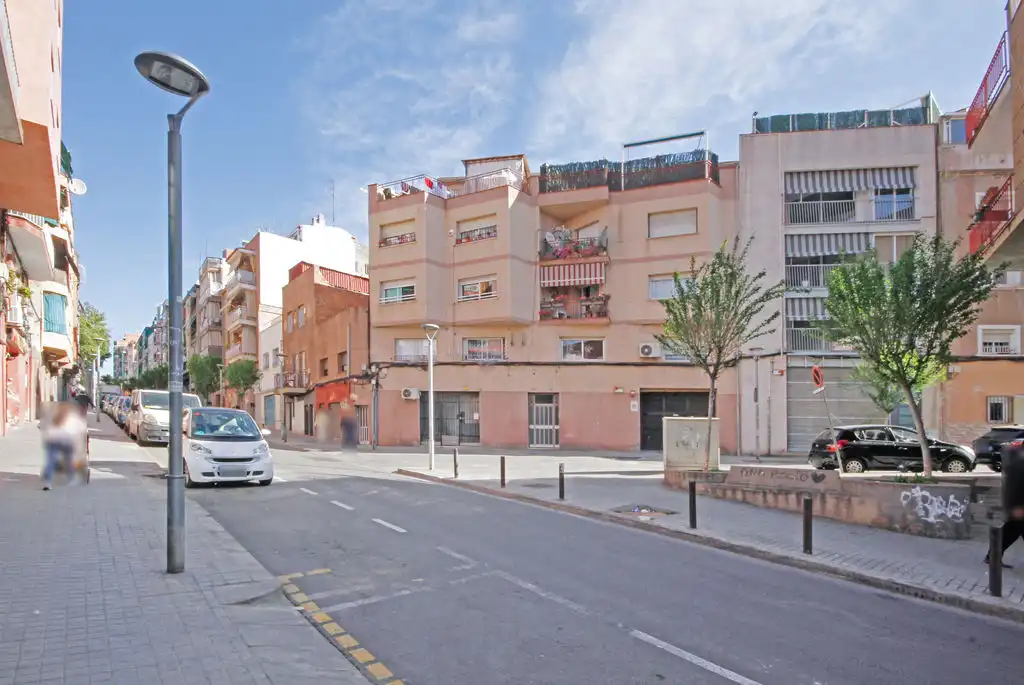Piso en venta en C/ Pablo Iglesias, La Salut