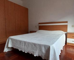 Dormitori de Pis en venda en Ourense Capital  amb Calefacció