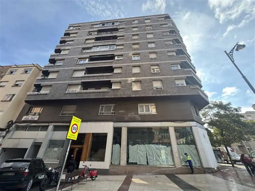 Vista exterior de Oficina en venta en  Logroño