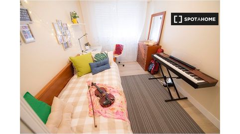 Foto 4 von Zimmer in Txurdinaga, Bilbao