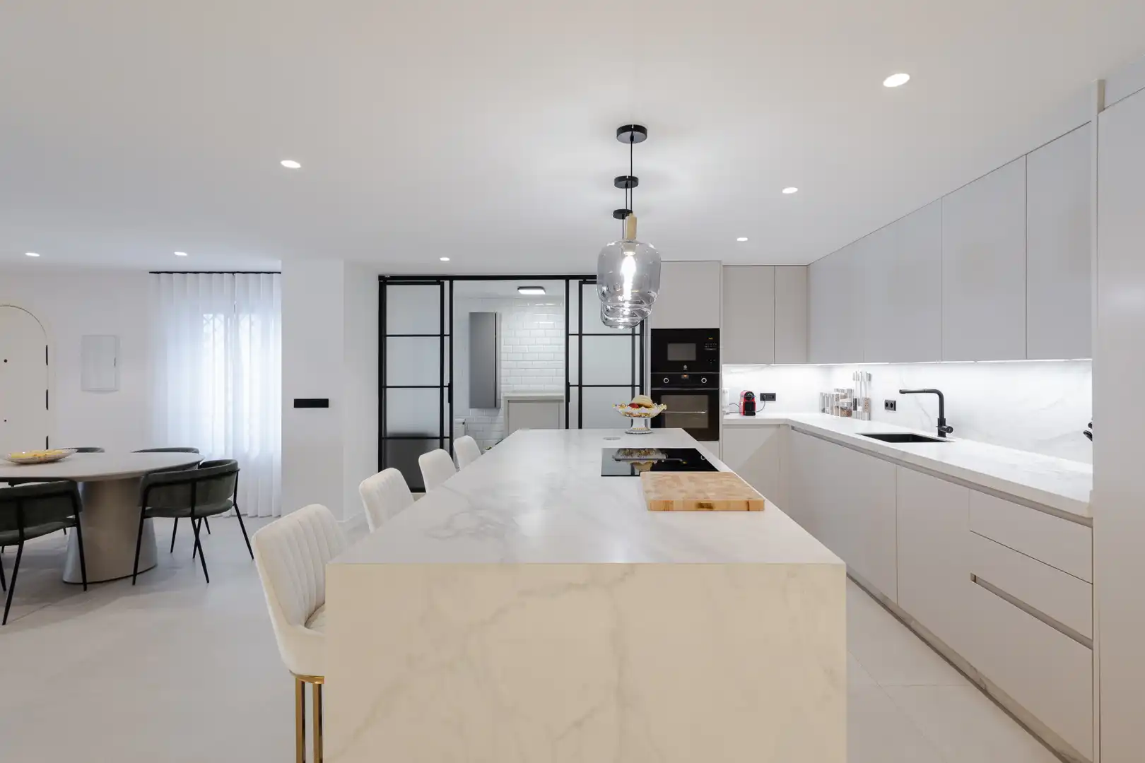 Cocina de Apartamento en venta en Marbella con Aire acondicionado, Terraza y Trastero