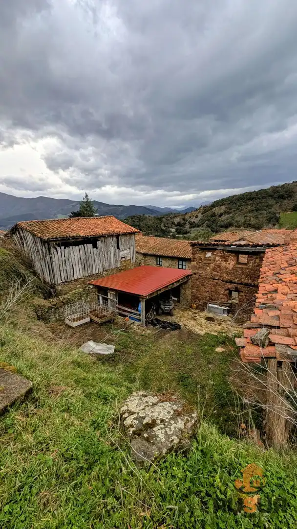 Vista exterior de Finca rústica en venta en Cabezón de Liébana con Balcón