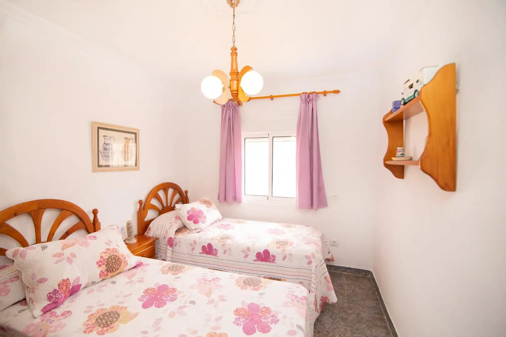 Habitación de Casa o chalet en venta en Chiclana de la Frontera con Aire acondicionado, Jardín privado y Trastero