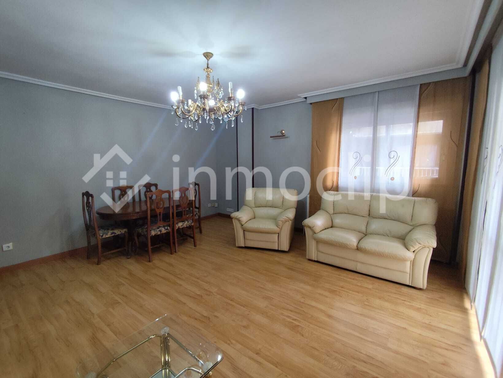 Living room of Flat to rent in Salamanca Capital  with Heating and Furnished