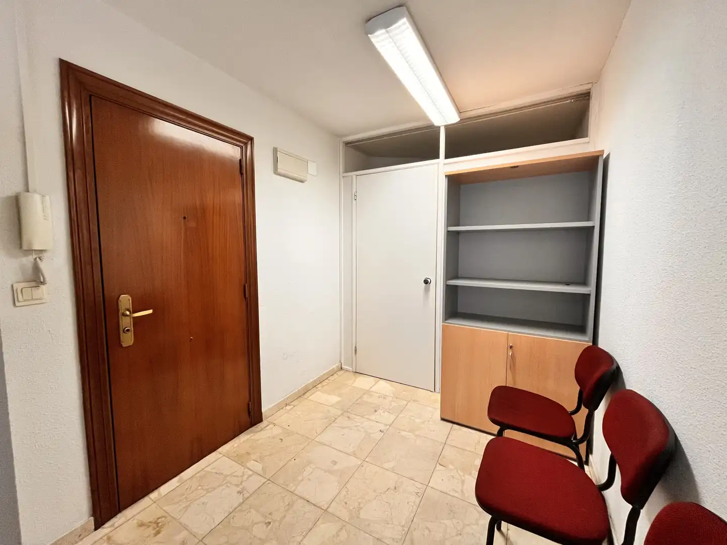 Oficina de alquiler en Gijón  con Calefacción