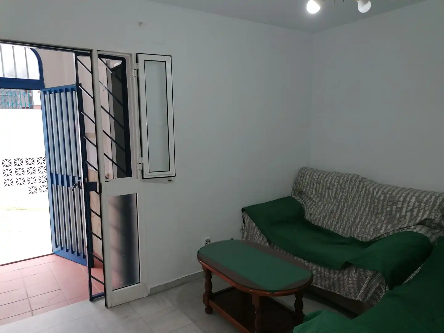 Bedroom of Apartments for rent in Algeciras  with Furnished