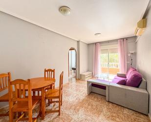 Living room of Flat to rent in Torrevieja  with Air Conditioner and Terrace