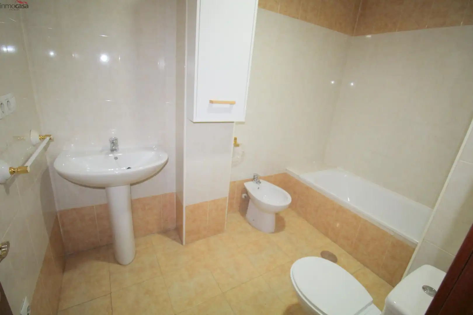 Bathroom of Flat for rent in Armilla