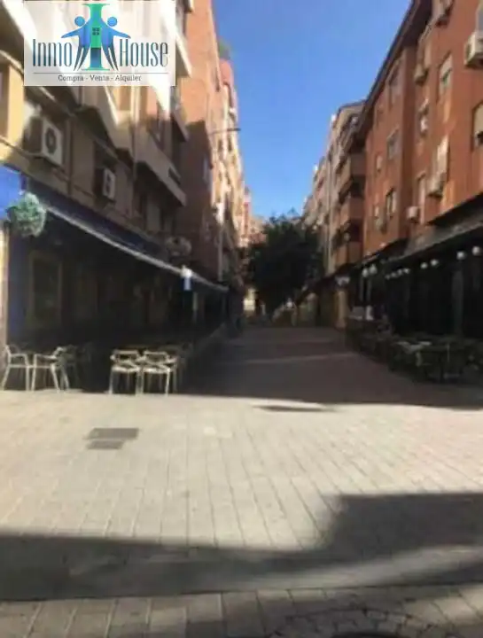 Vista exterior de Loft en venda en Albacete amb Calefacció i Balcó