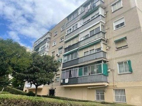 Vista exterior de Pis en venda en Coslada amb Calefacció, Terrassa i Traster