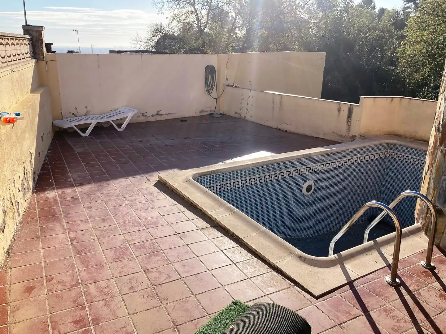 Piscina de Casa o xalet en venda en Sant Boi de Llobregat amb Jardí privat i Terrassa