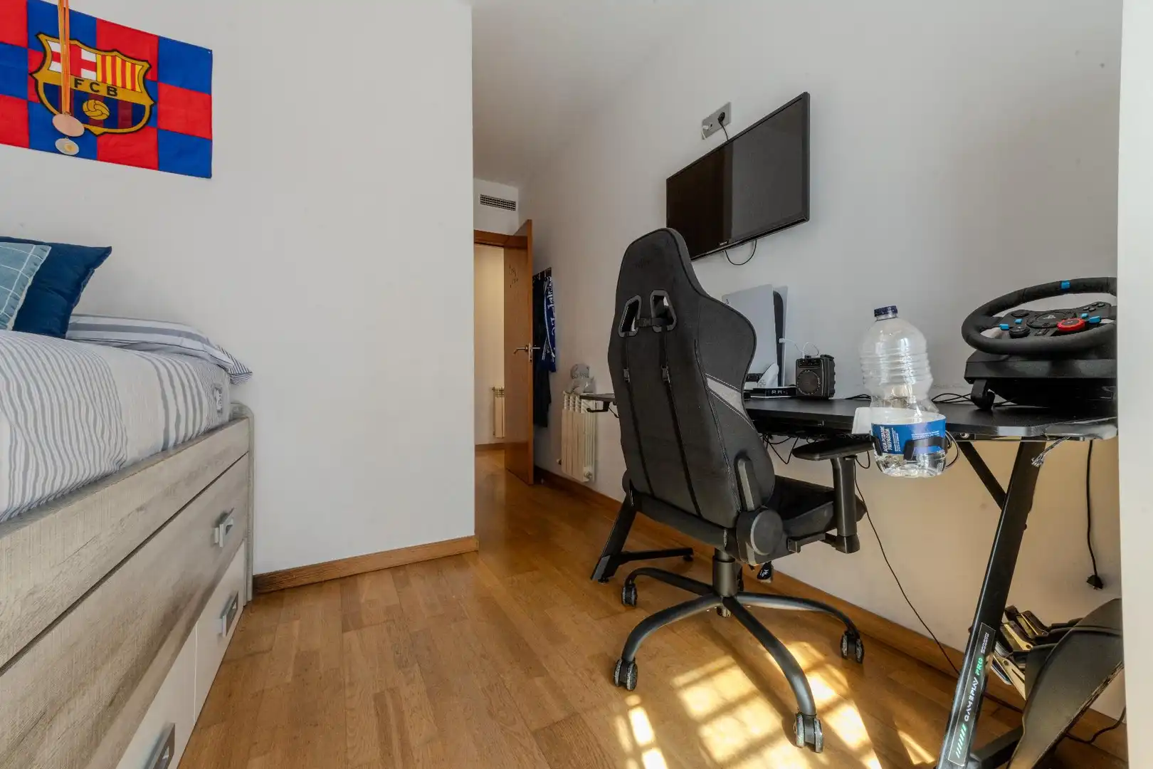 Habitación de Planta baja en venta en Sabadell con Aire acondicionado, Calefacción y Jardín privado