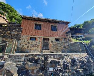 Vista exterior de Casa o xalet en venda en Teverga amb Terrassa