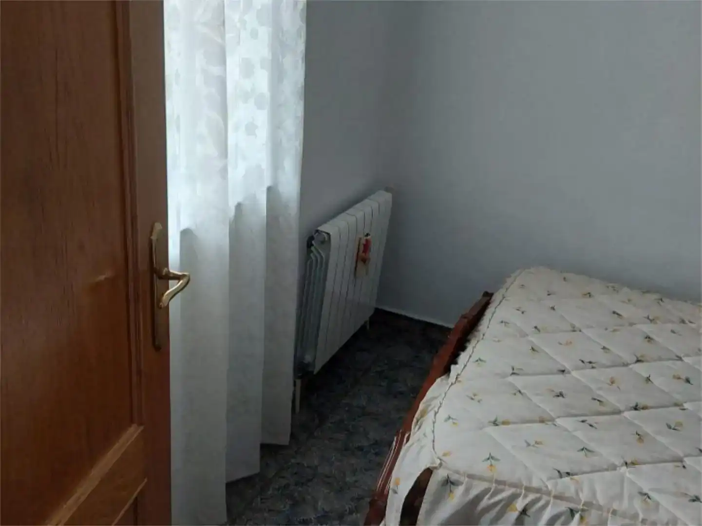 Dormitori de Pis en venda en Allande