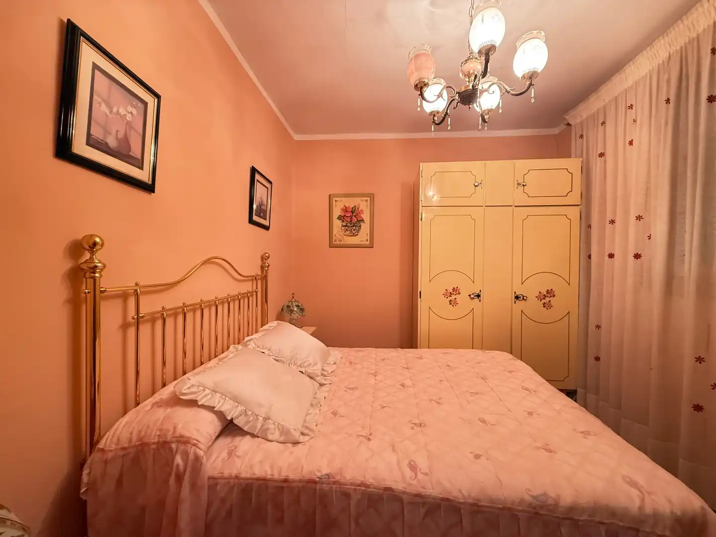 Habitación de Ático en venta en Caspe con Aire acondicionado, Calefacción y Amueblado