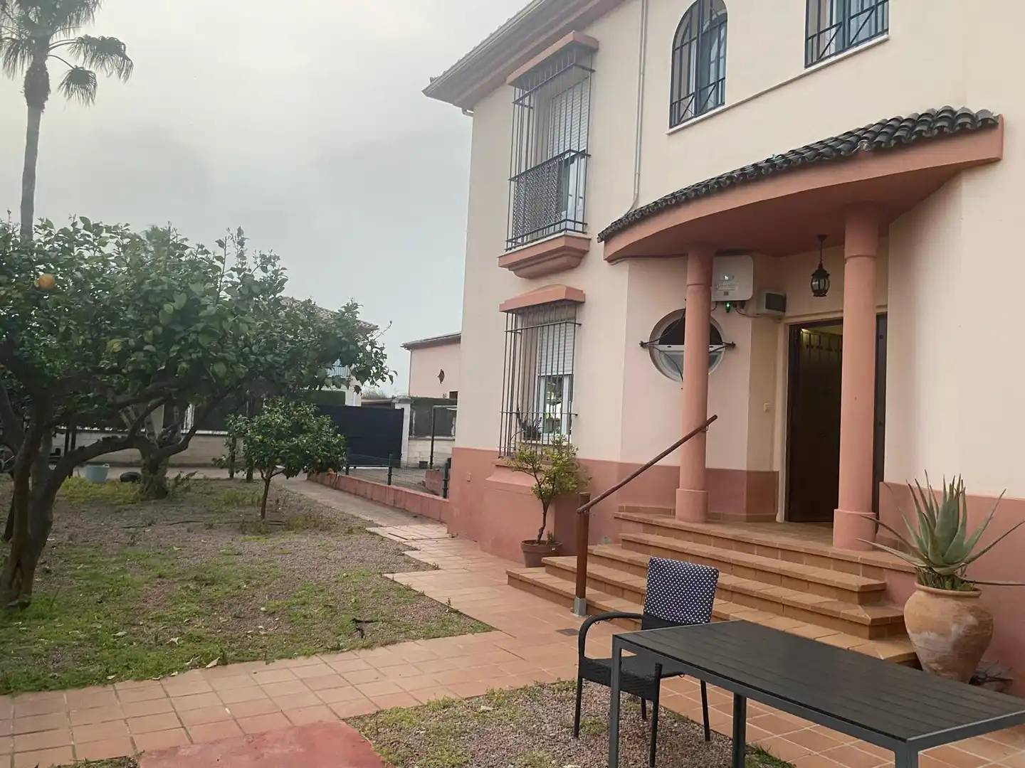 Vista exterior de Casa o xalet en venda en Córdoba amb Aire condicionat, Calefacció i Jardí privat