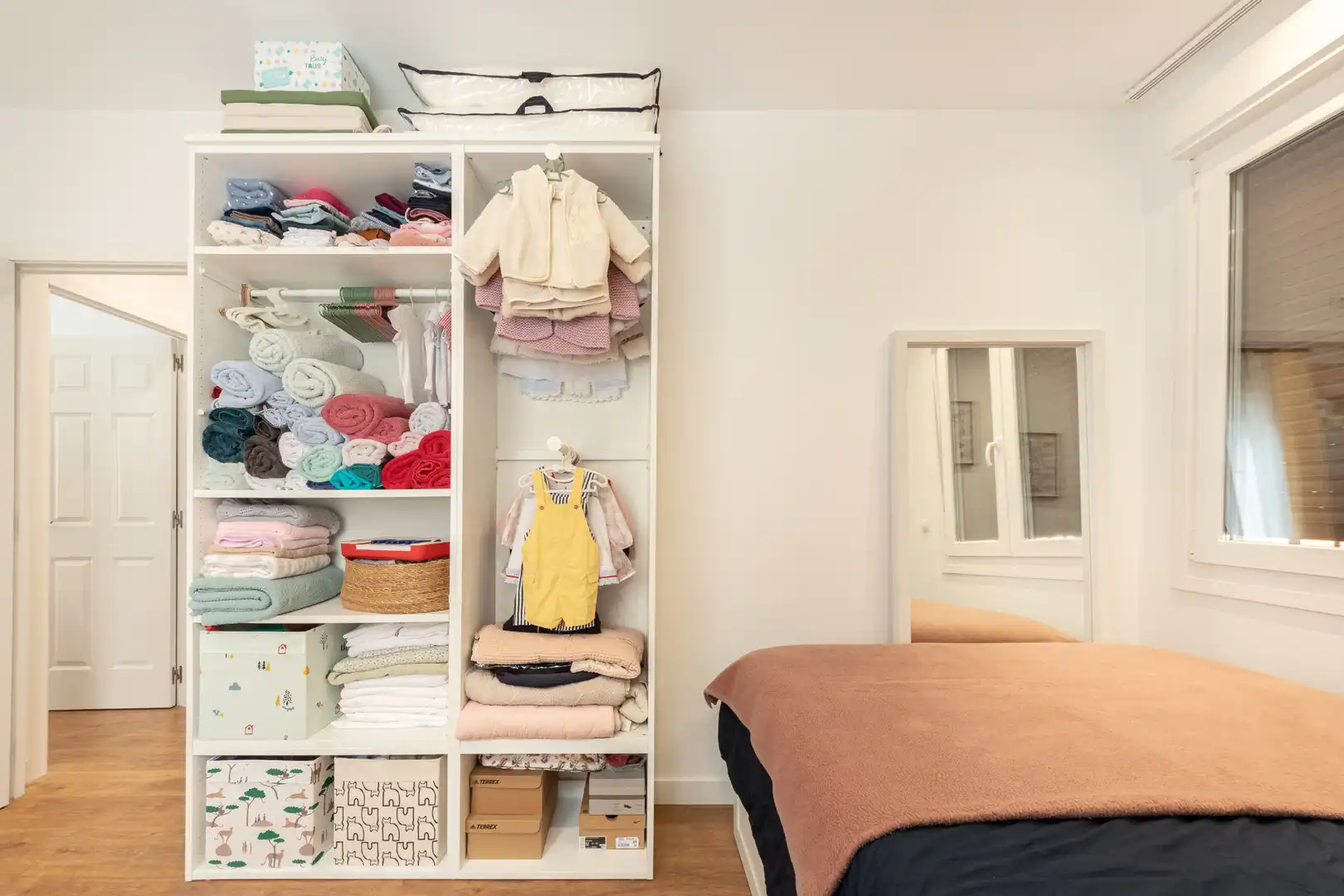 Bedroom of Flat for sale in Bilbao   with Heating, Parquet flooring and Furnished