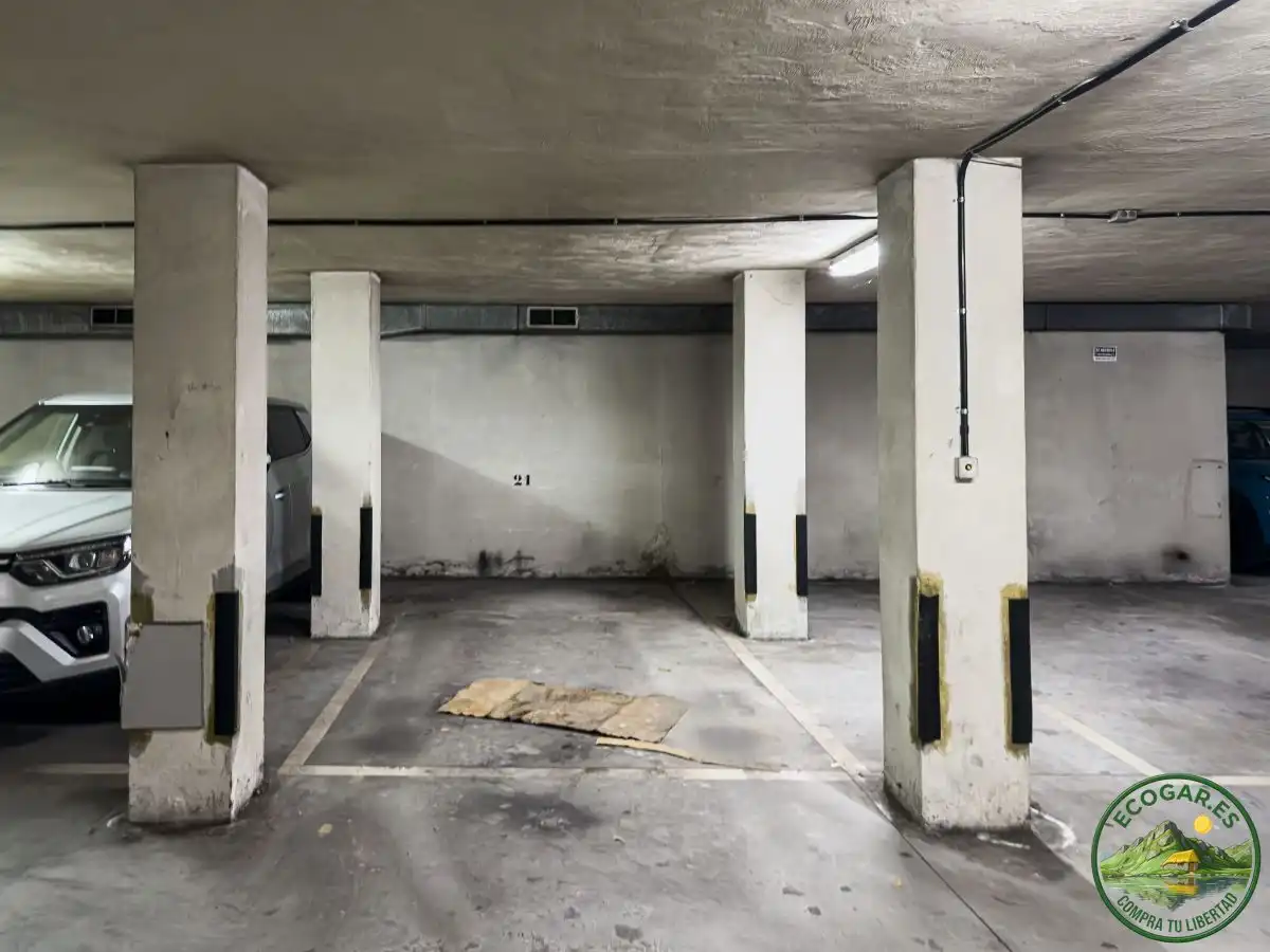 Parking de Piso en venta en Toral de los Vados con Calefacción, Terraza y Trastero