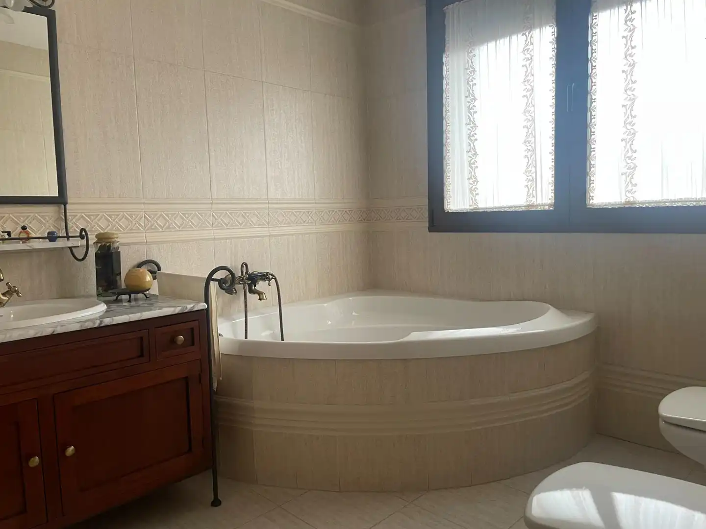 Baño de Casa o chalet en venta en La Lastrilla  con Jardín privado, Terraza y Trastero