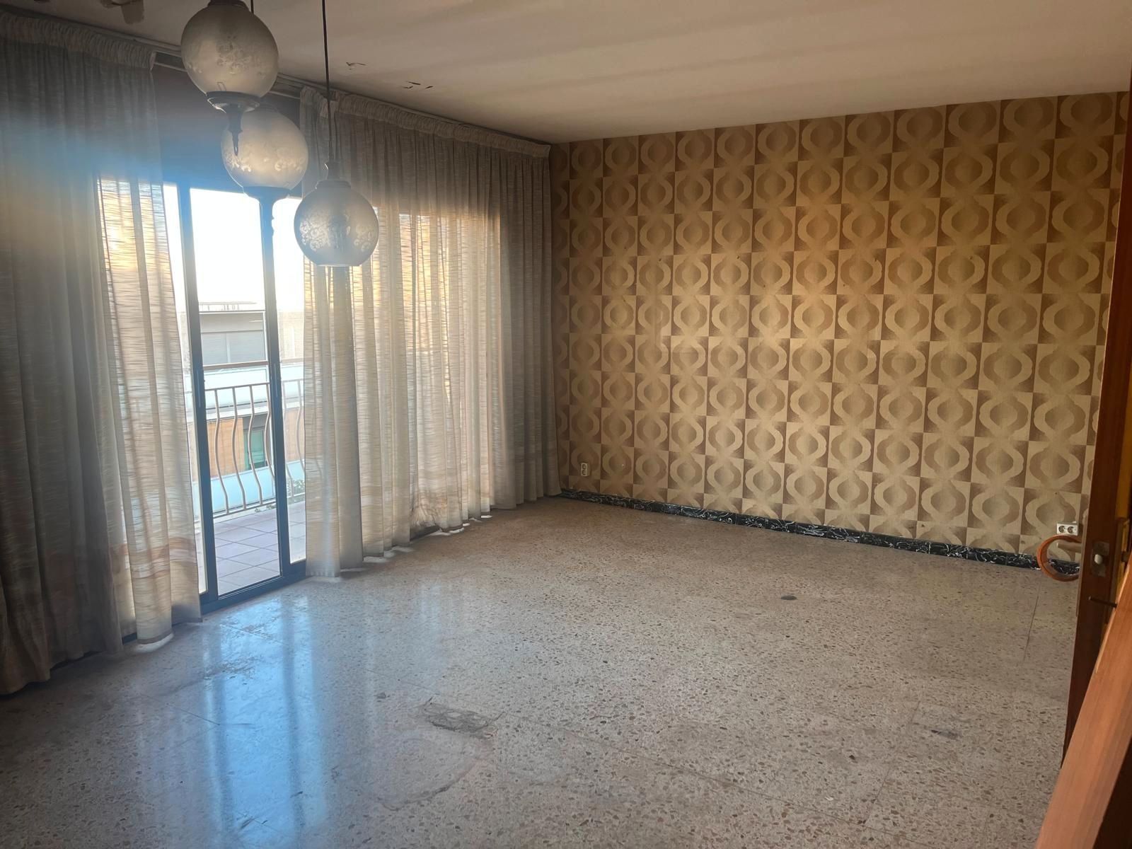 Living room of Flat for sale in Vilanova i la Geltrú  with Heating and Balcony