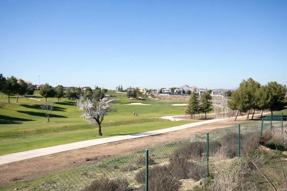 Vista exterior de Residencial en venta en Villa de Otura