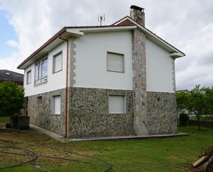 Vista exterior de Casa o xalet en venda en Santiso amb Jardí privat i Moblat