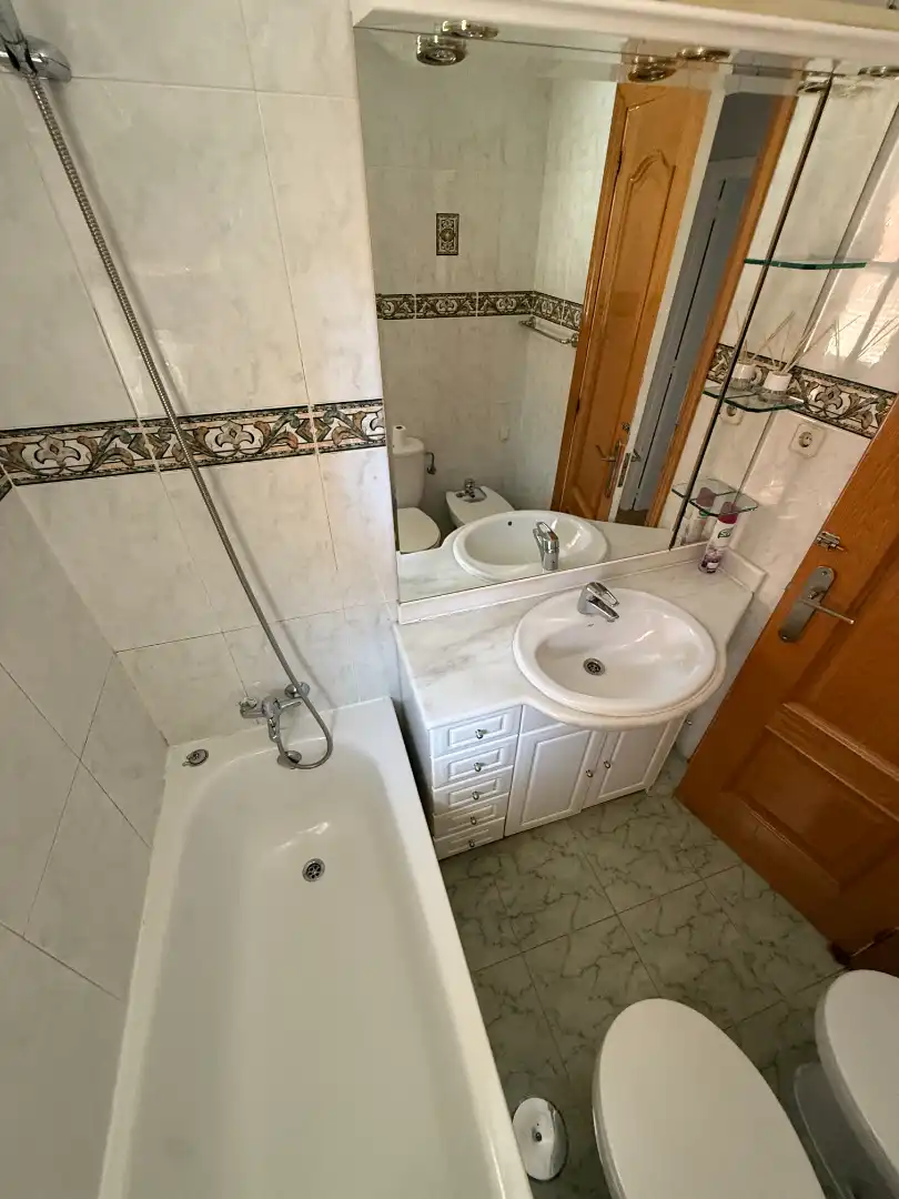 Bathroom of Flat for sale in Leganés