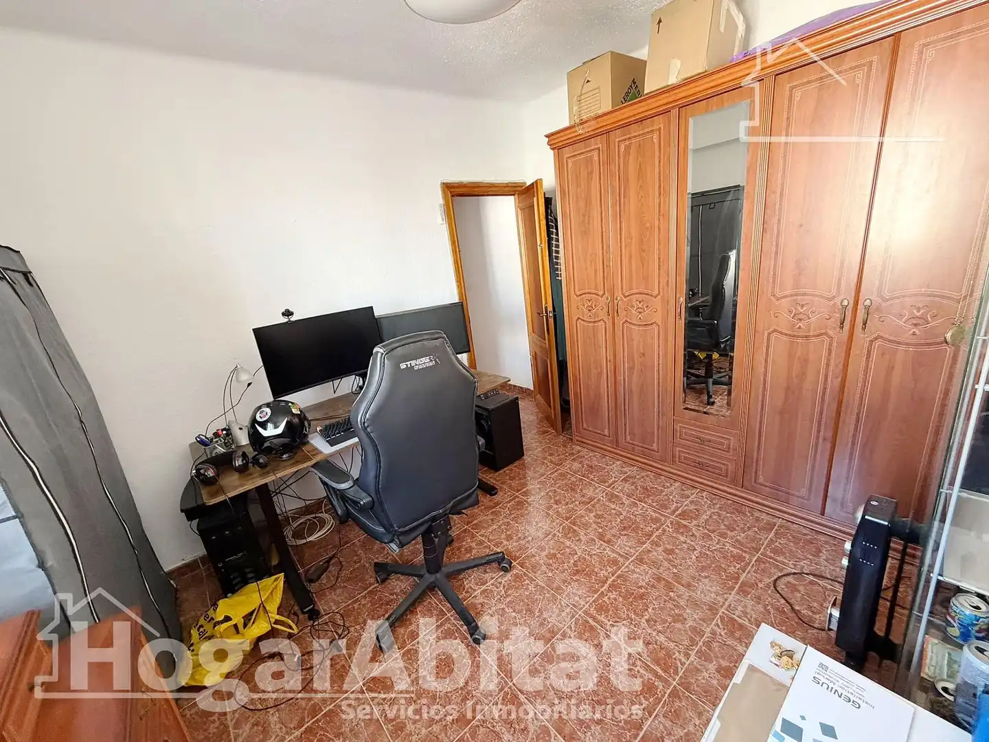 Bedroom of Flat for sale in Valencia