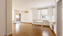 Living room of Flat for sale in  Barcelona Capital  with Air Conditioner, Heating and Parquet flooring