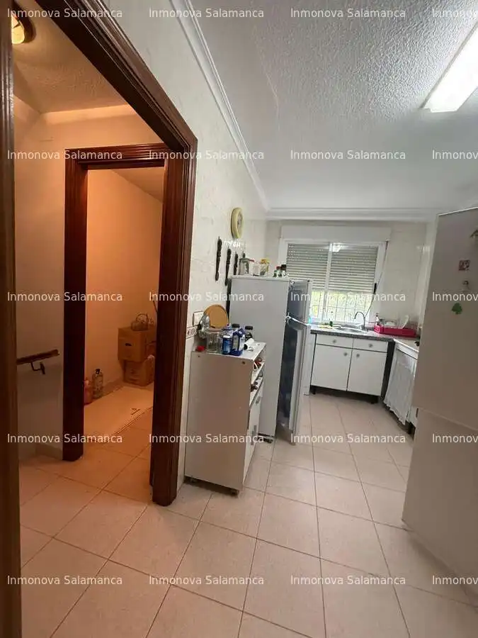 Cuina de Casa o xalet en venda en Membribe de la Sierra amb Calefacció, Jardí privat i Moblat