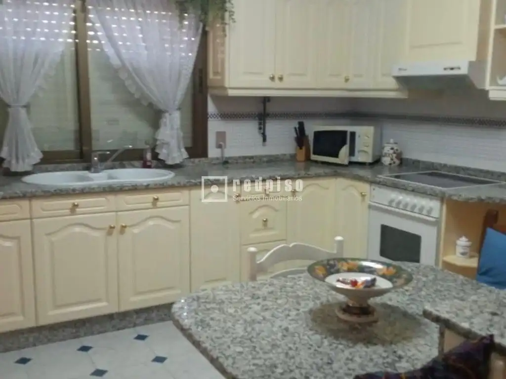 Cuina de Pis en venda en Viana do Bolo