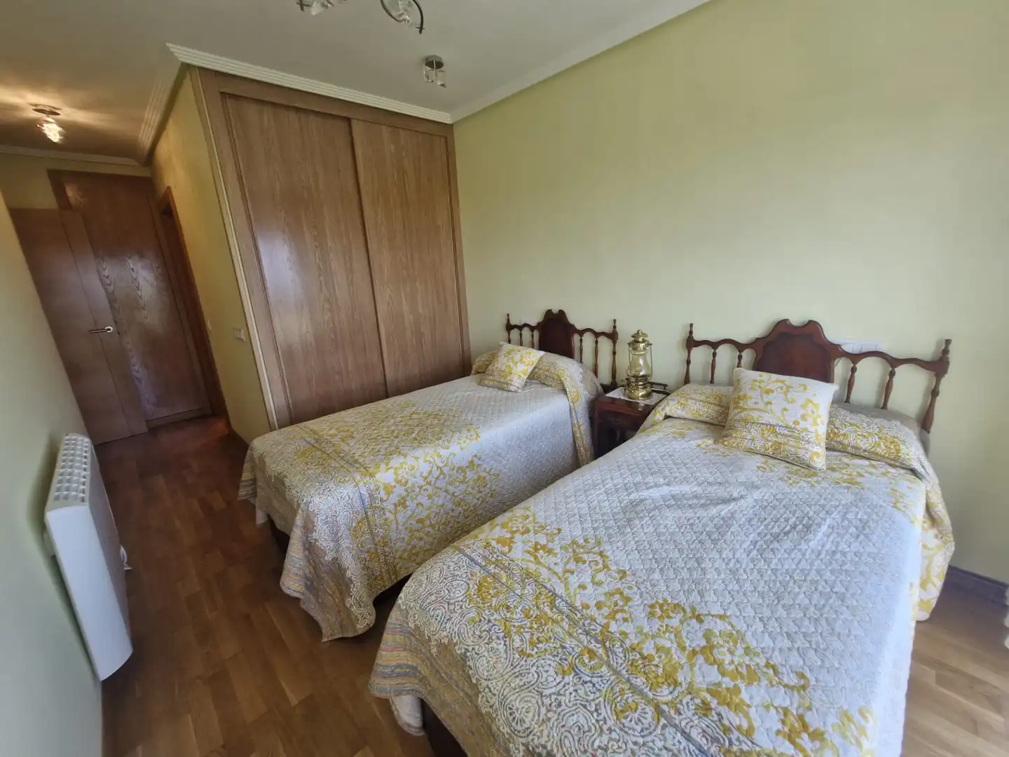 Schlafzimmer von Wohnung zum Verkauf in Foz mit Heizung, Terrasse und Abstellraum