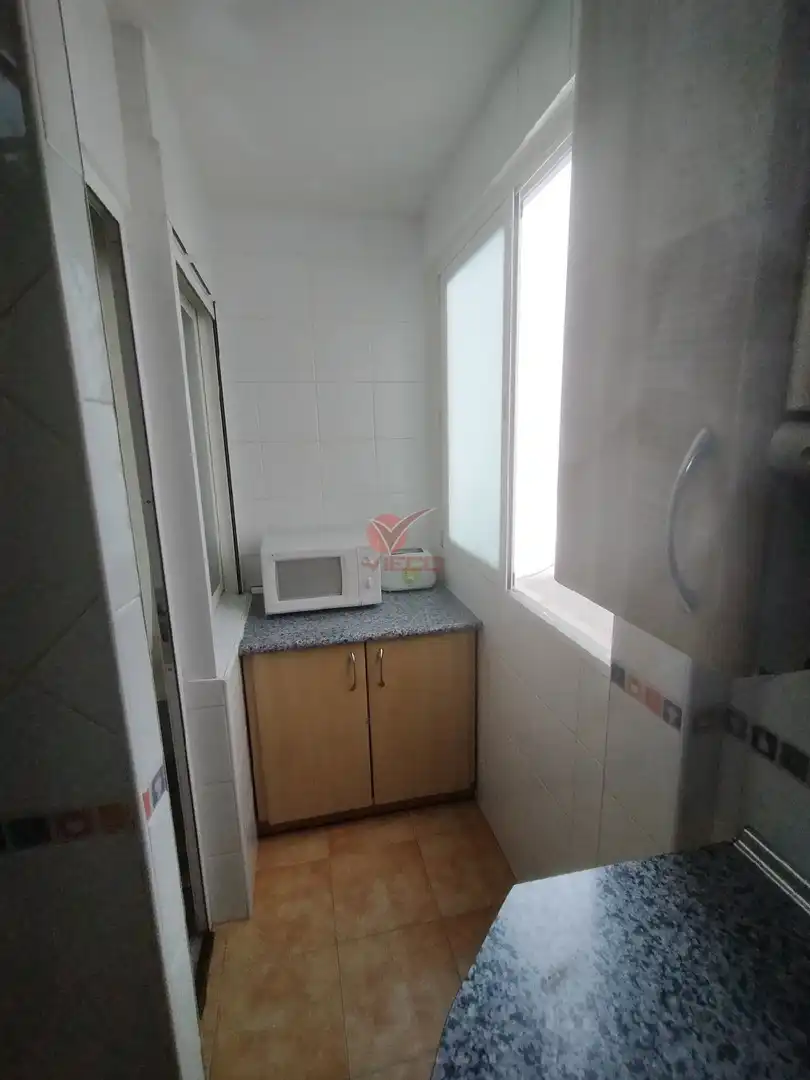 Cocina de Piso de alquiler en Cuenca con Calefacción, Terraza y Amueblado