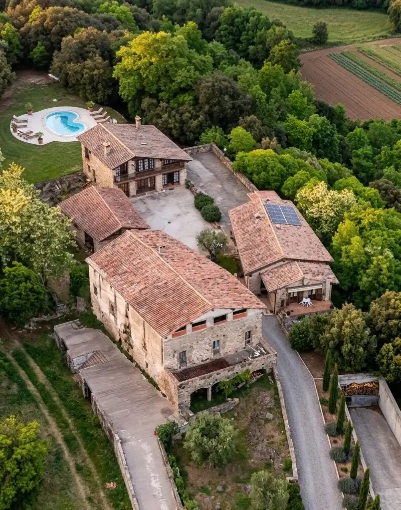 Außenansicht von Country house zum Verkauf in Sant Joan Les Fonts mit Klimaanlage, Heizung und Privatgarten