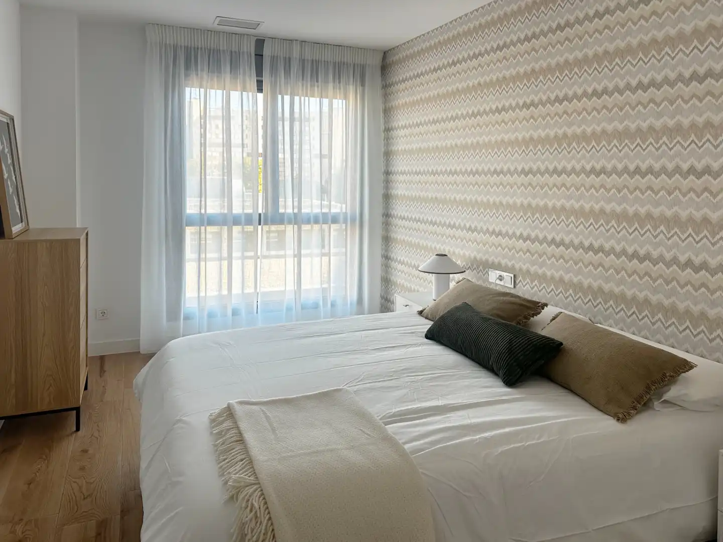 Bedroom of Flat for rent in Madrid  with Air Conditioner, Parquet flooring and Terrace
