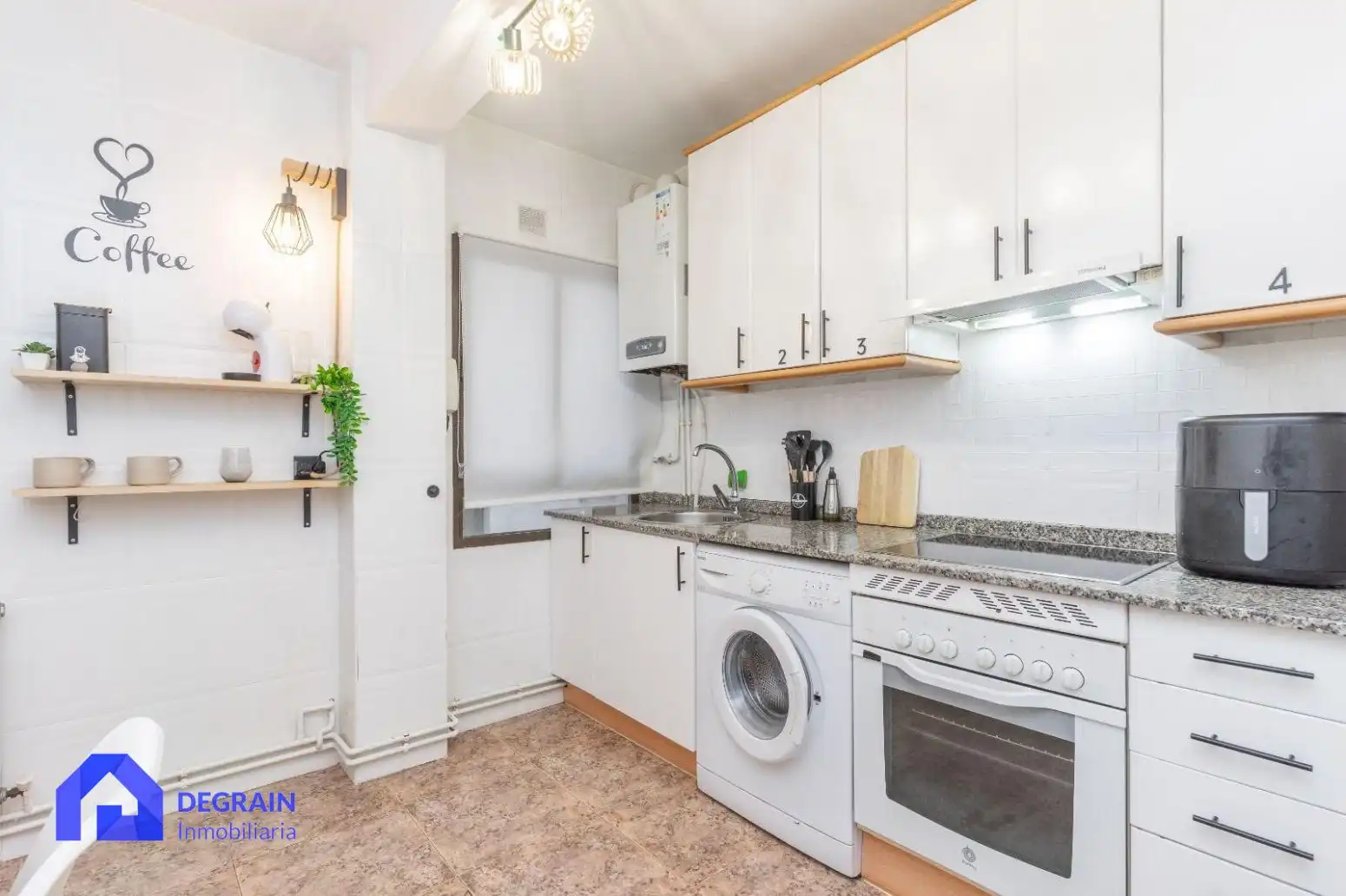 Kitchen of Flat for rent in Oviedo   with Furnished