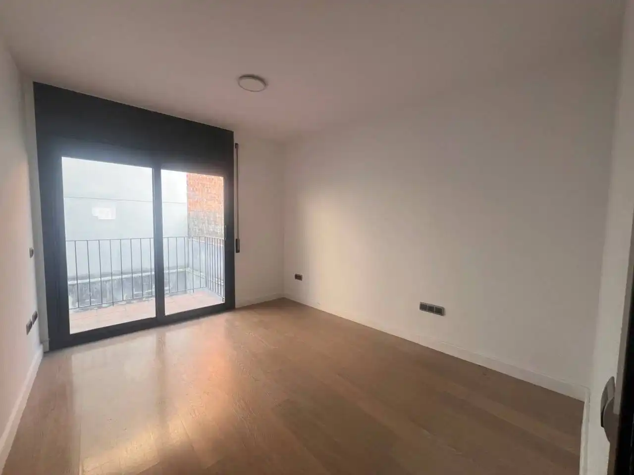 Schlafzimmer von Wohnung zur Miete in Sant Vicenç de Castellet mit Heizung, Parkett und Balkon