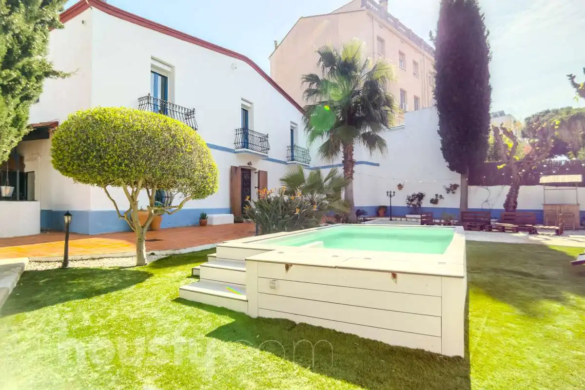 Piscina de Finca rústica en venta en Montgat con Calefacción, Jardín privado y Terraza