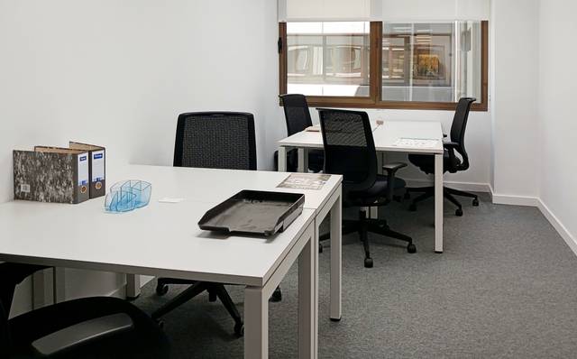 Oficina en Alquiler en Calle Gobelas, 35 en La Florida -  El  Plantío