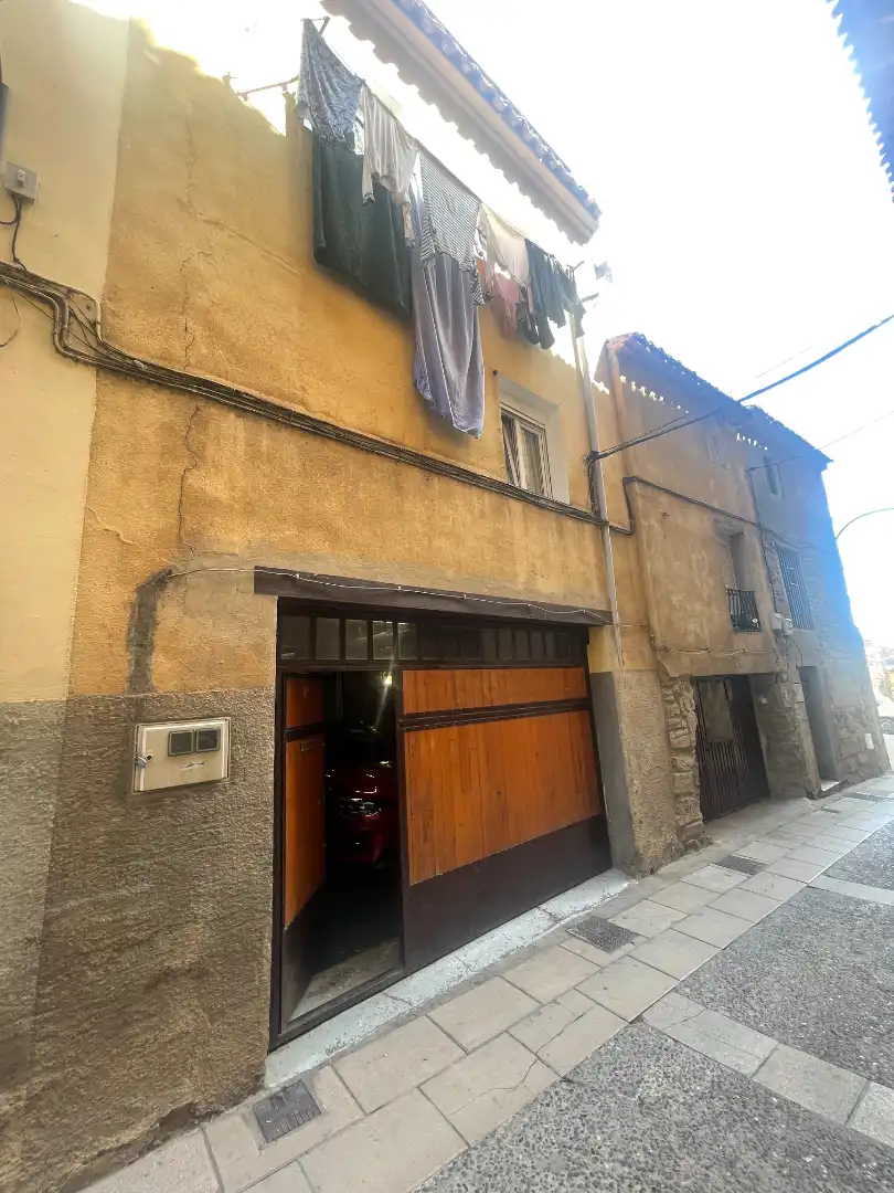 Vista exterior de Casa adosada en venta en Calahorra con Aire acondicionado, Calefacción y Terraza