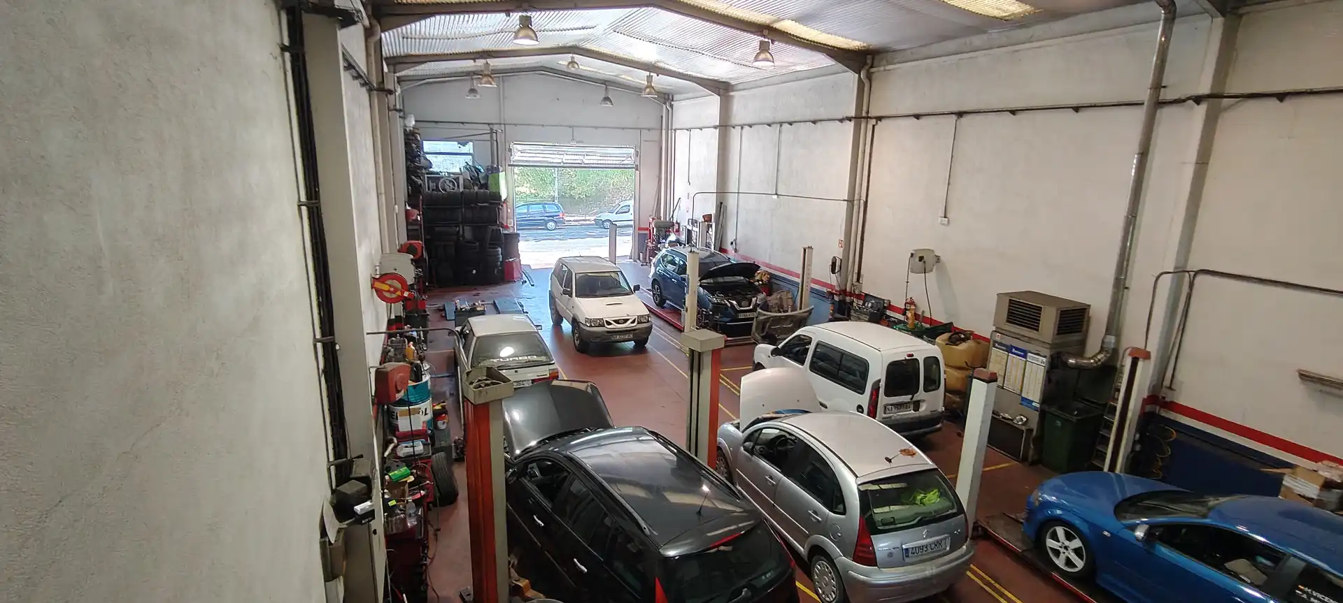 Parking de Nave industrial en venta en Valle de Elorz / Elortzibar