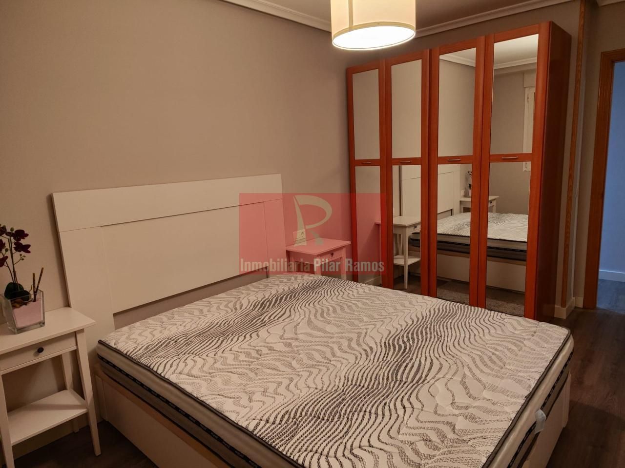 Bedroom of Apartment to rent in Villaquilambre  with Heating, Parquet flooring and Furnished