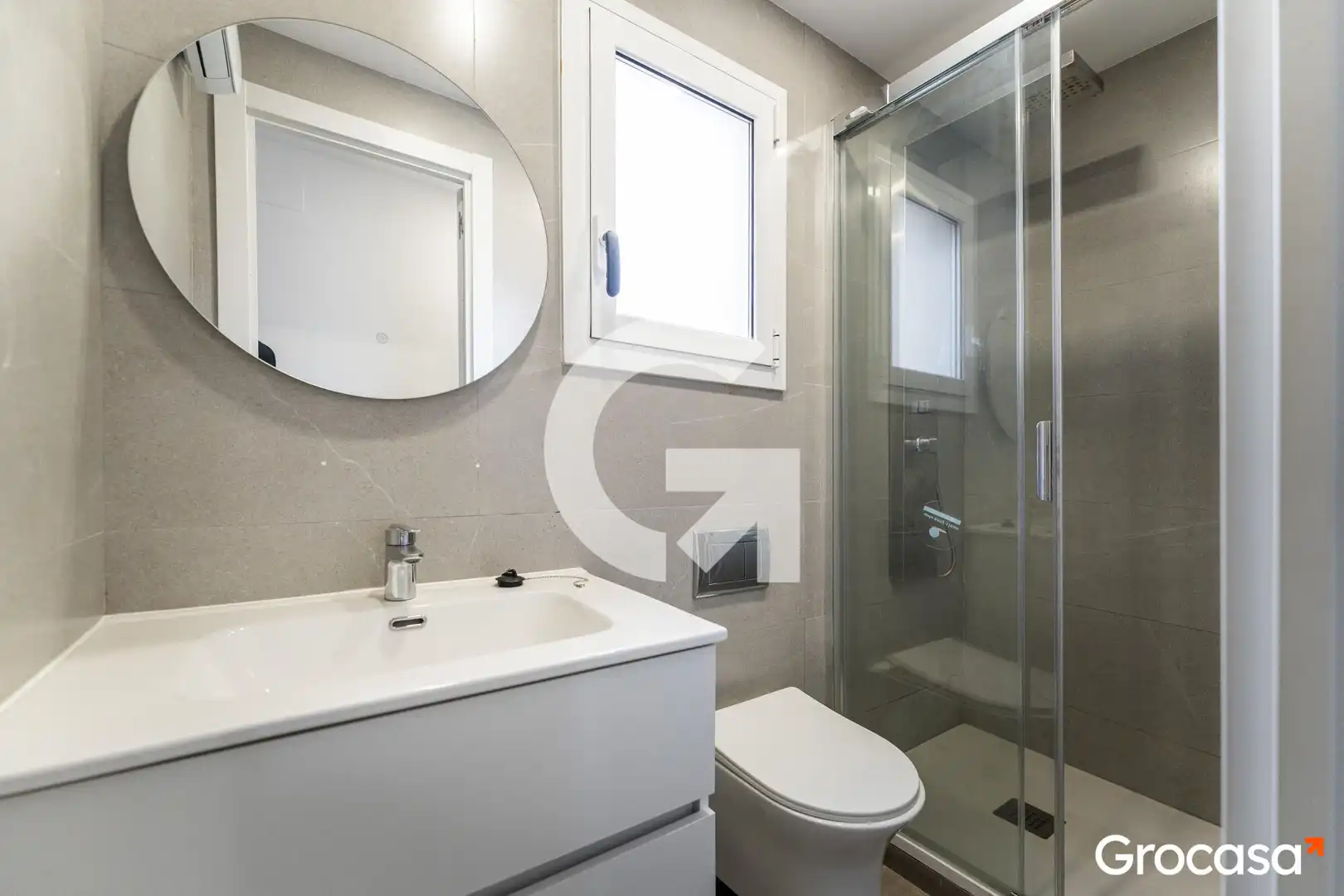 Baño de Piso en venta en L'Hospitalet de Llobregat con Aire acondicionado, Calefacción y Horno