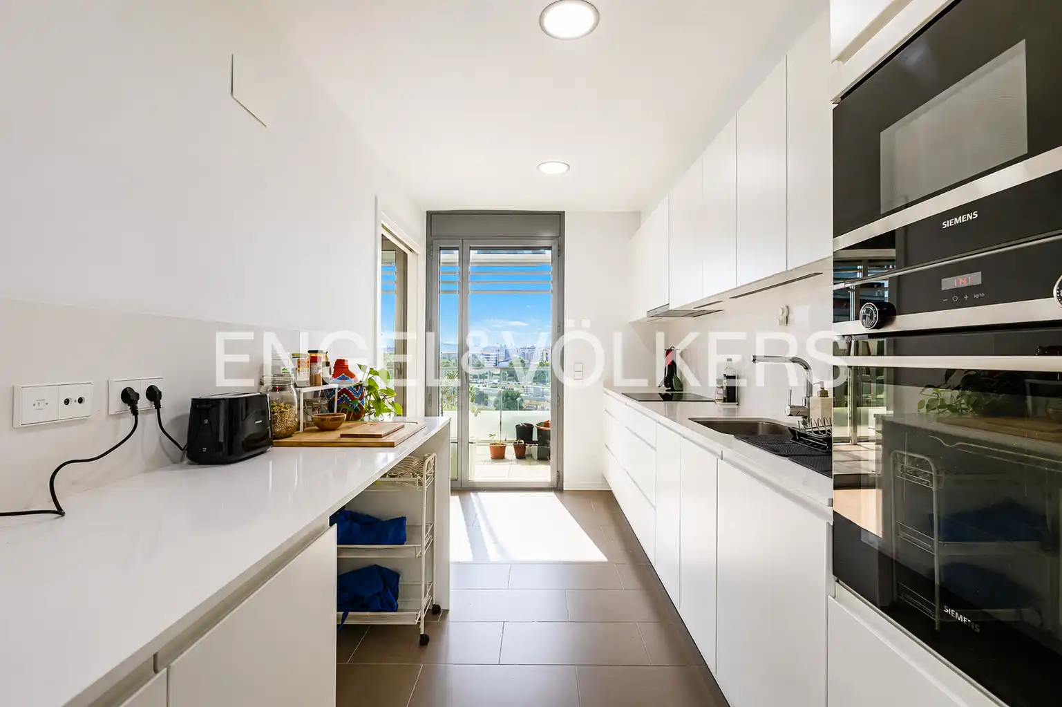 Kitchen of Flat for sale in Barcelona  with Air Conditioner, Heating and Terrace