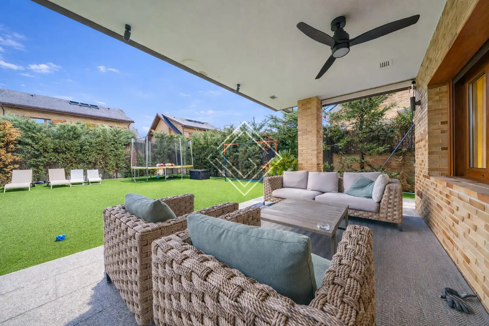 Chalet con piscina en venta en Ciudalcampo, imagen 2