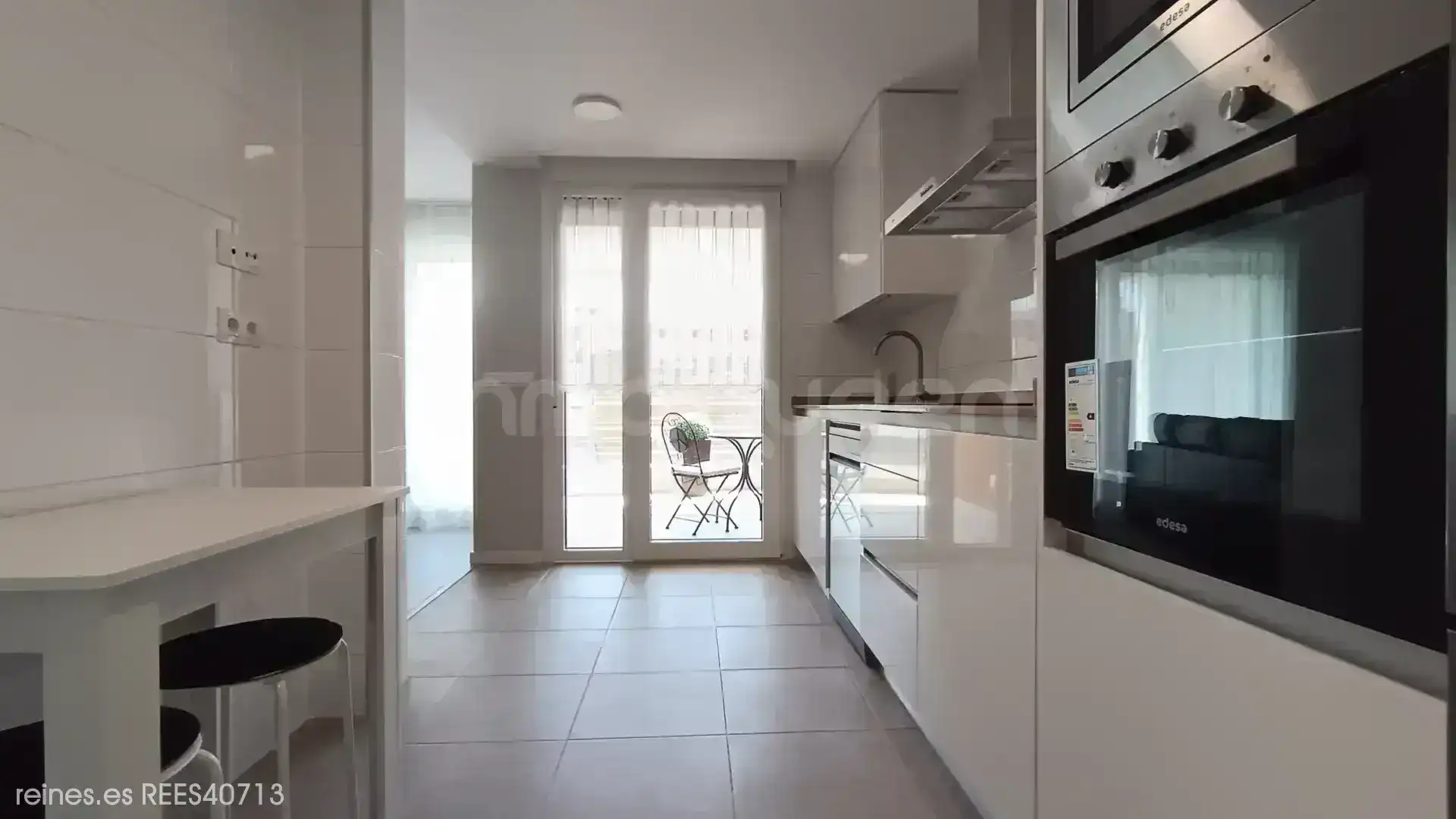 Cocina de Piso de alquiler en Oviedo  con Calefacción, Terraza y Amueblado