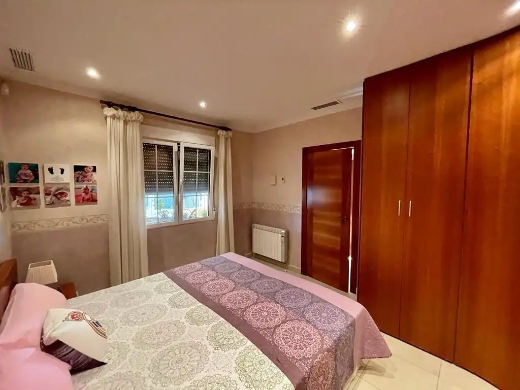 Dormitori de Casa o xalet en venda en Albatera amb Aire condicionat, Calefacció i Jardí privat