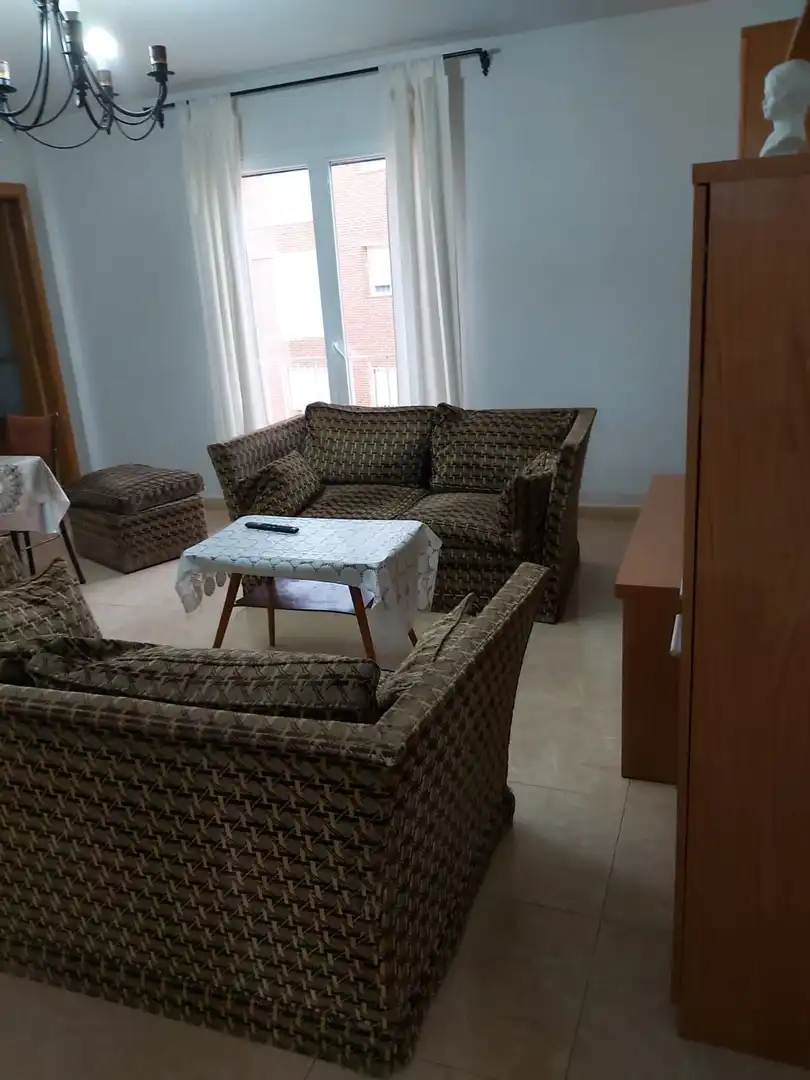 Sala de estar de Piso de alquiler en Villaseca de la Sagra con Aire acondicionado, Calefacción y Amueblado