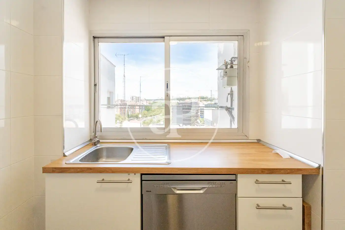 Kitchen of Attic for sale in Madrid  with Air Conditioner, Heating and Private garden